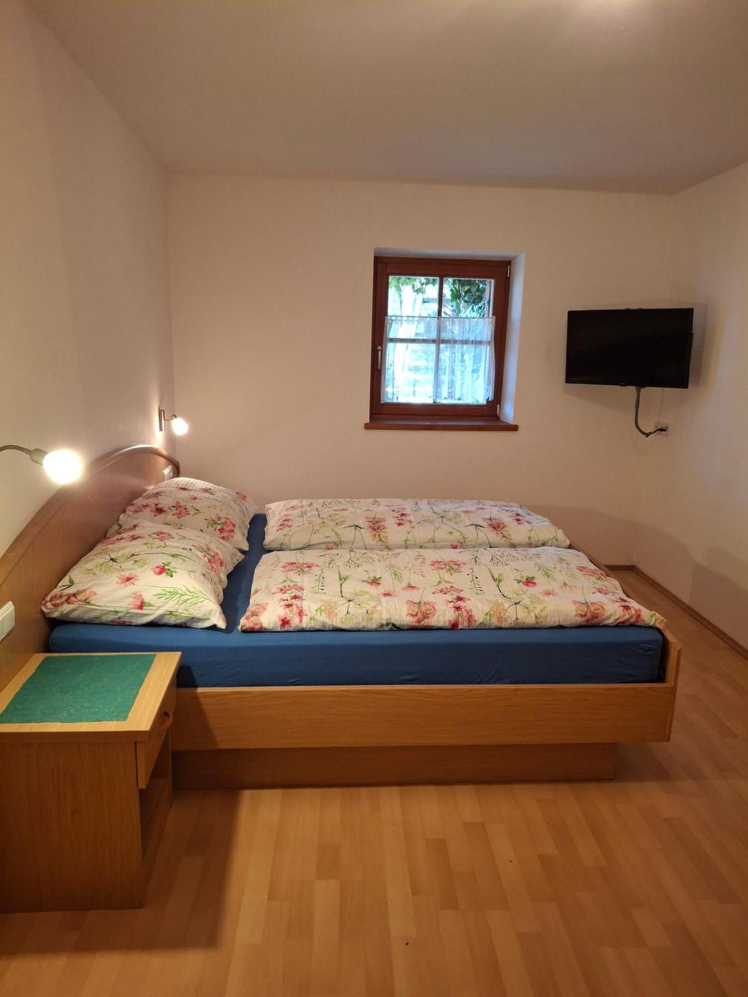 Bertoldihof Apartment Cortaccia Bagian luar foto