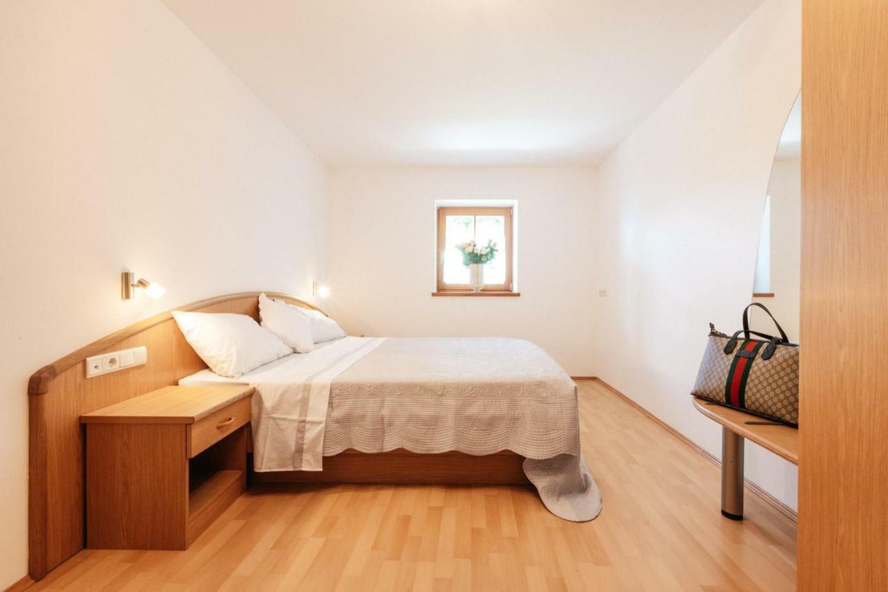 Bertoldihof Apartment Cortaccia Bagian luar foto
